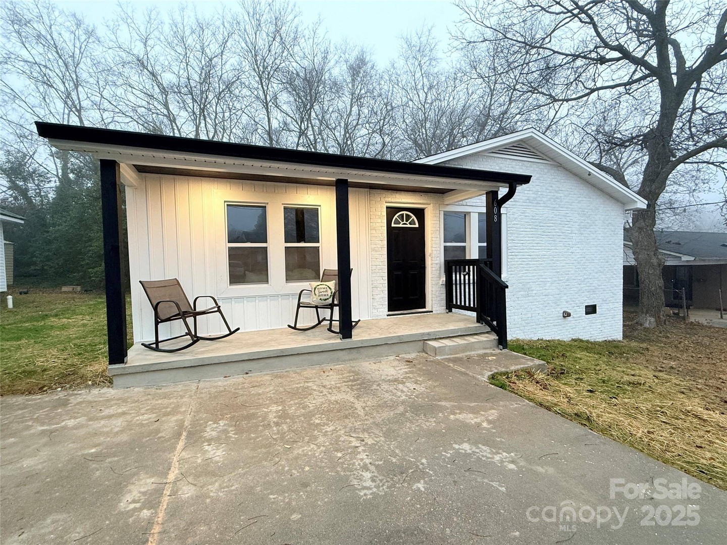 Imagine your mornings here... ☀️
608 Rock ST blends comfort, modern upgrades, and unbeatable convenience. 3 spacious bedrooms, 2 luxe baths, and a kitchen that inspires every meal. Love the outdoors? The greenway and all your favorite spots are within walking distance!
Ready to see for yourself? This home is calling your name. 🏠
Tour & info: https://outlawsoldit.com/d8rdzfn7
#HomeGoals #LancasterSC #FreshListing #HouseToHome
